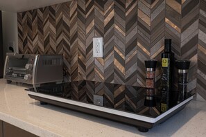 Interior - Spacious Modern 1B Studio w Patio, W&D (Naples)