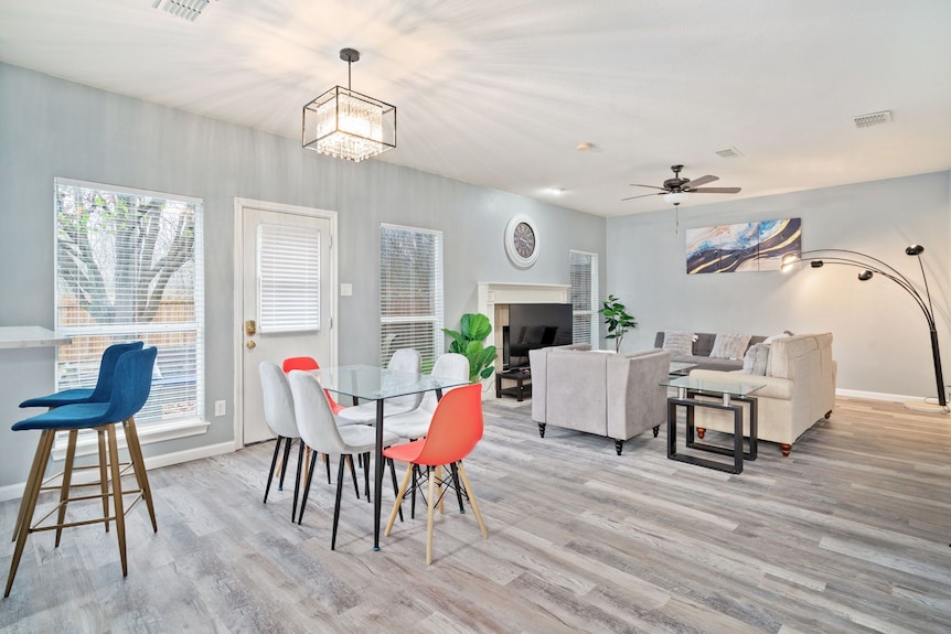 Stylish Modern House 4br/3ba Home In Mckinney - McKinney, TX