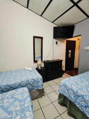 Family Room, Multiple Beds - Cermeños House  (Antigua Guatemala)