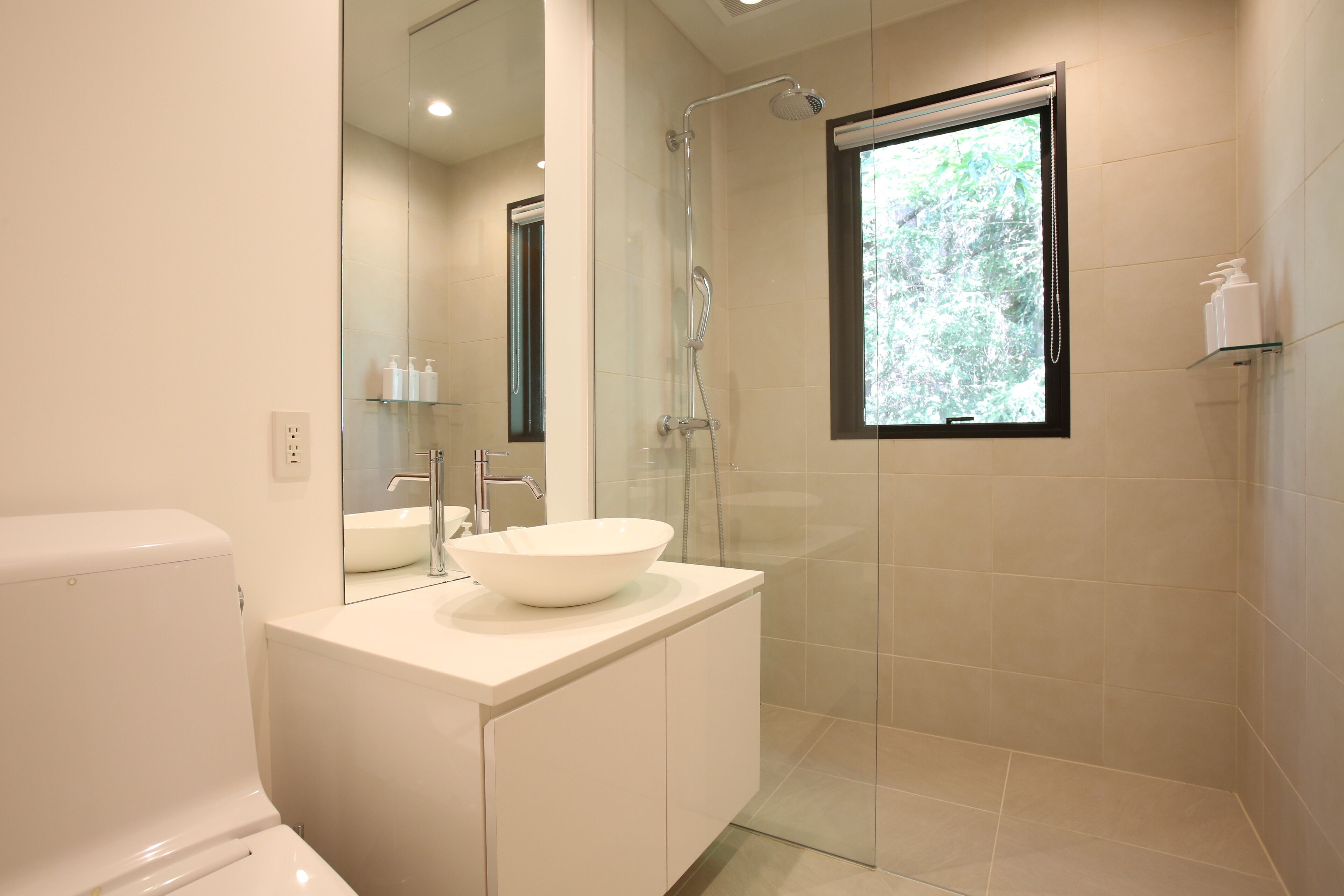 Chalet, 4 Bedrooms, Balcony, Garden View | Bathroom | Slippers