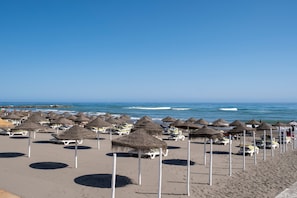 Beach nearby - Apartment 'Bloque 78' with Sea View, Shared Pool and Wi-Fi (Torrox)