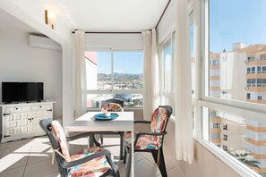 Dining - Studio Apartment 'Estudio 07-11' with Sea View, Wi-Fi and Air Conditioning (Torrox)