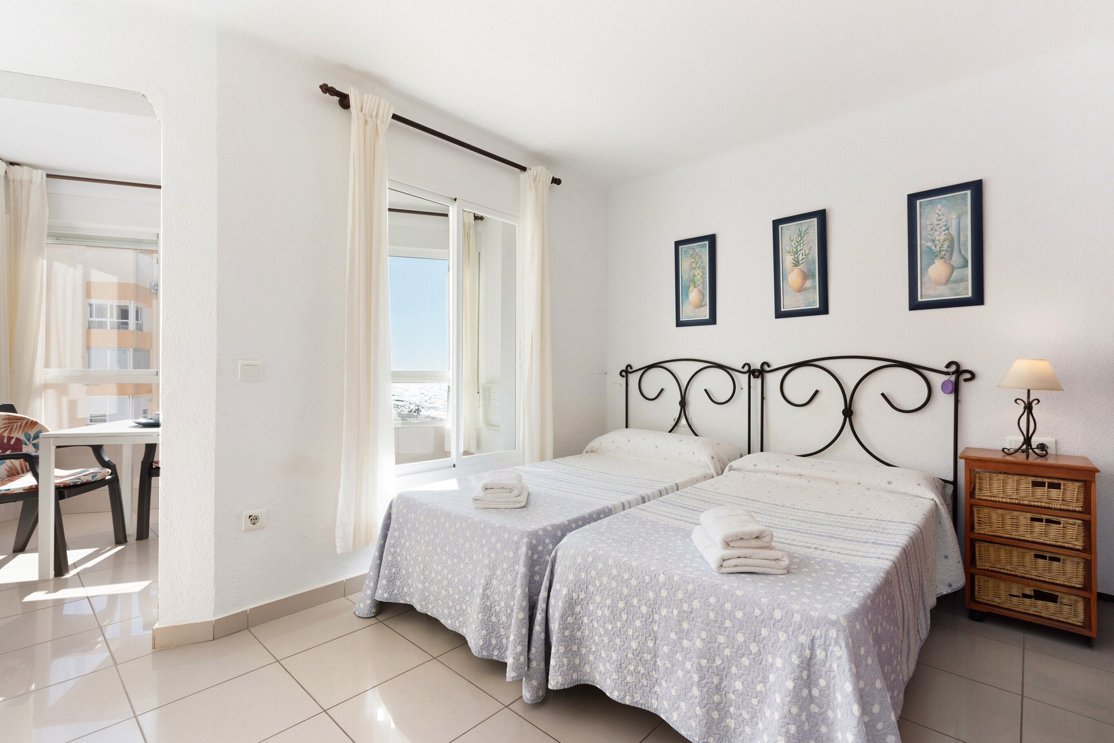 1 soverom, strykejern/-brett, wi-fi (inkludert) og sengetøy