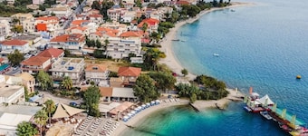 Apartment 'Mella Roa Amber' with Sea View, Wi-Fi and Air Conditioning