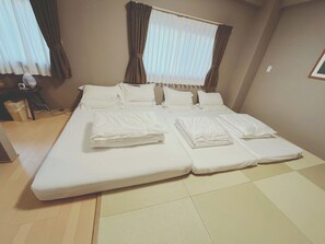 1 dormitorio, escritorio, tabla de planchar con plancha y wifi gratis