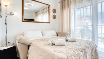 1 chambre, fer et planche Ă  repasser, Wi-Fi gratuit, draps fournis