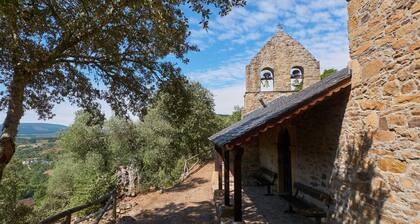 Country House 'El Sardón I' with Mountain View, Wi-Fi and Air Conditioning