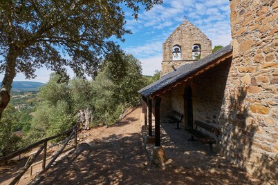 Country House 'El Sardón I' with Mountain View, Wi-Fi and Air Conditioning