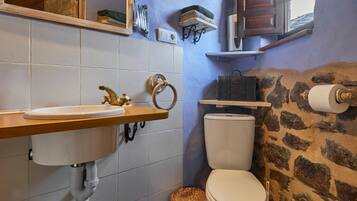 Dutxa, assecador de cabells i tovalloles