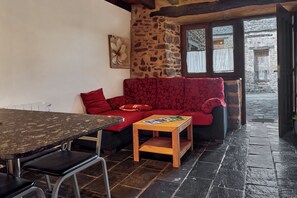 TV, peis og DVD-spiller