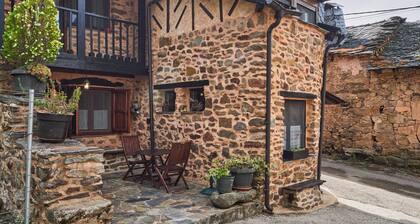 Country Home 'El Sardón 3' with Mountain View, Wi-Fi and Air Conditioning