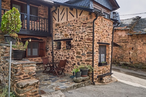 Maison de campagne 'El Sardón 3' avec vue sur la montagne, Wi-Fi et climatisation