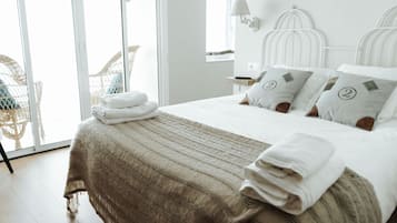 5 bedrooms, iron/ironing board, free WiFi, bed sheets