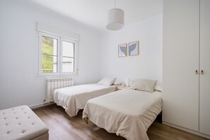 2 dormitorios, tabla de planchar con plancha, wifi y ropa de cama