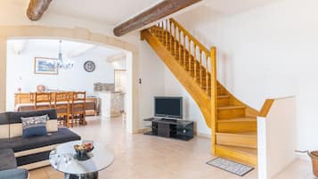 Télévision, table de tennis de table