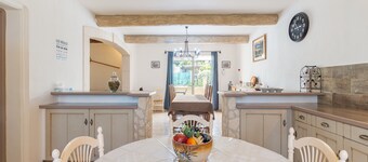 Vakantiehuis 'Mas Provençal' met privézwembad, Wi-Fi en airconditioning