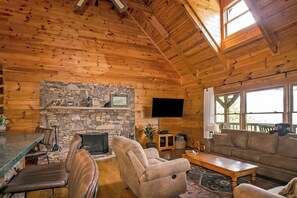 Smart-TV, peis og bøker