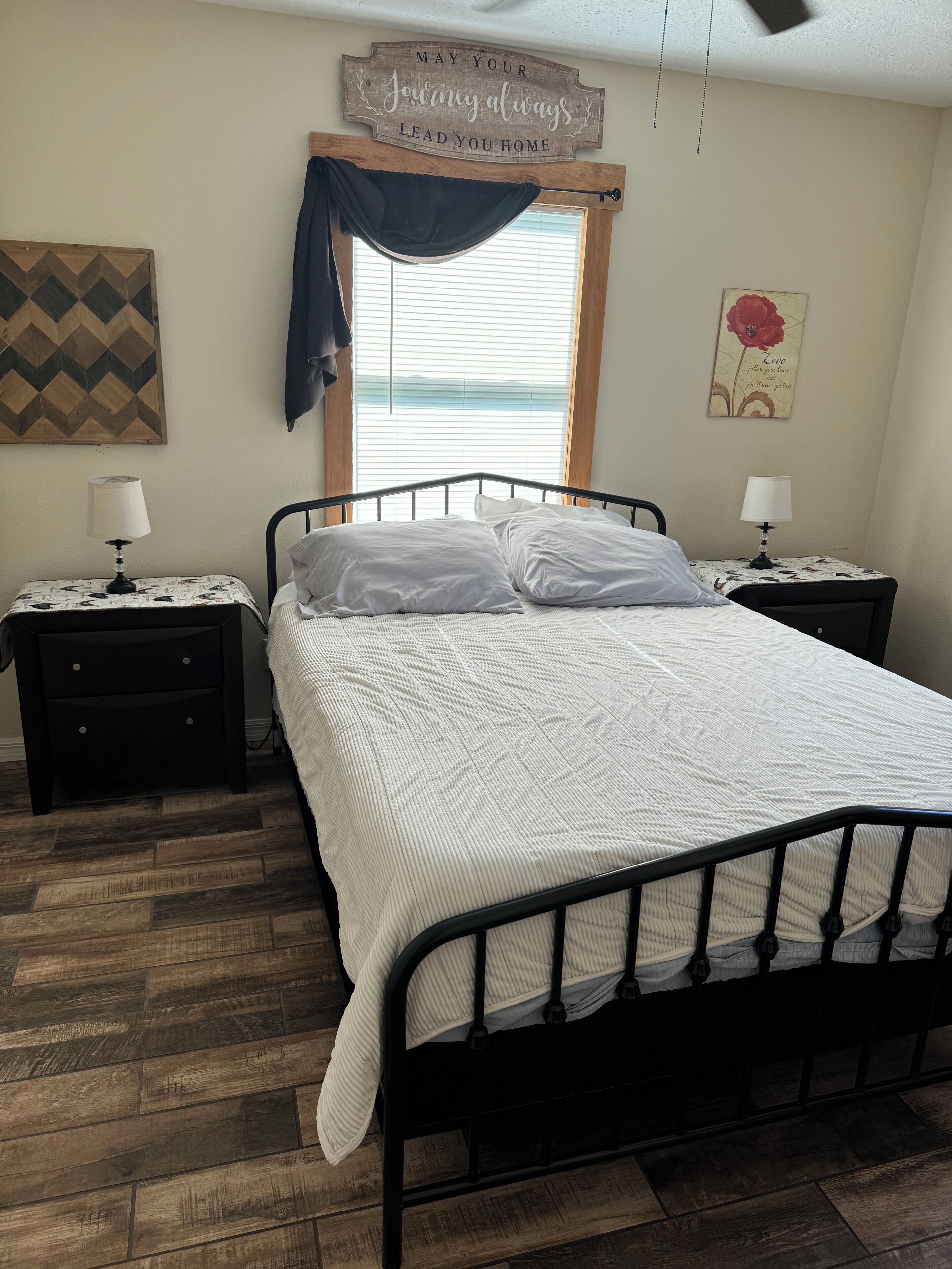 2 bedrooms, iron/ironing board, travel cot, WiFi