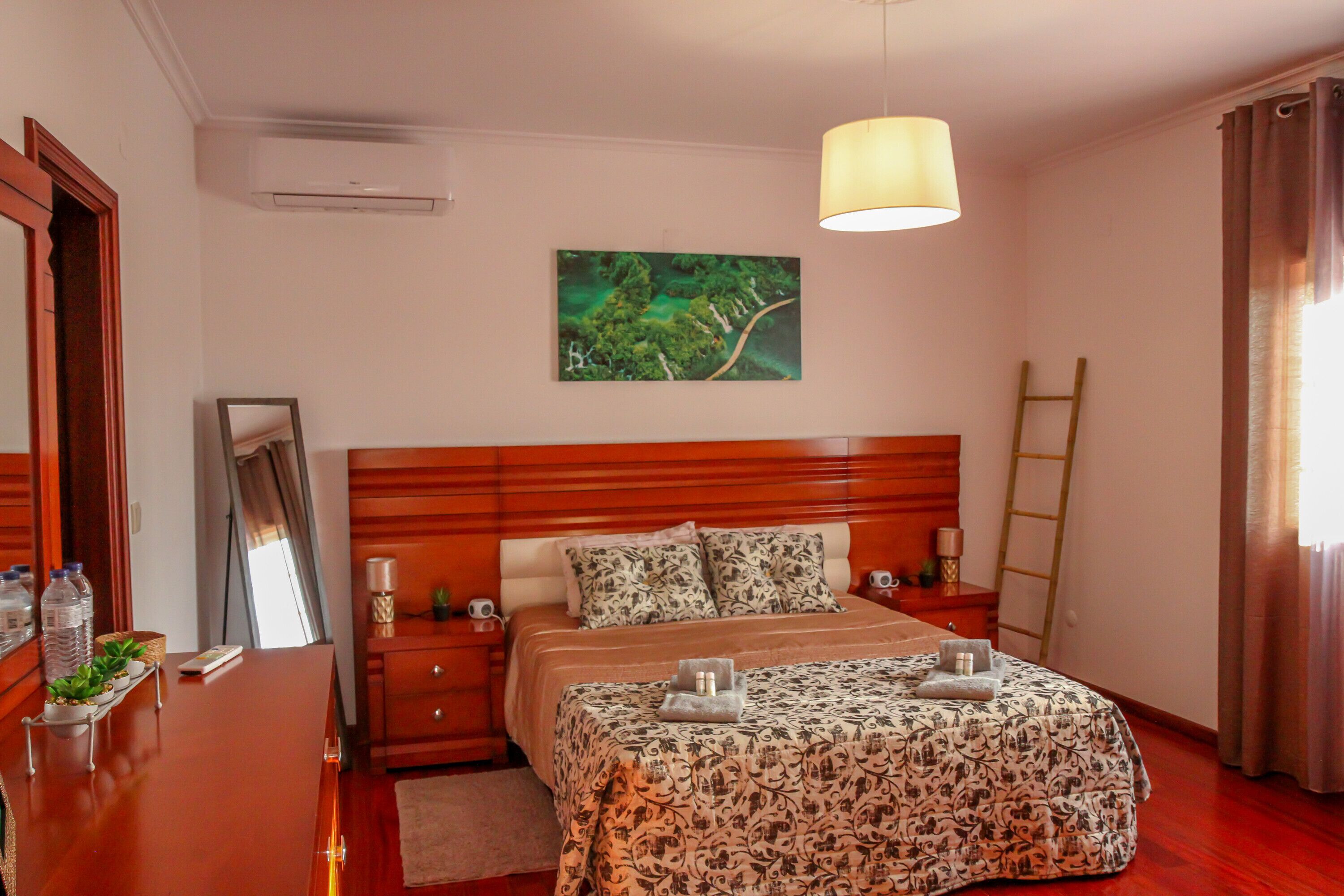 Room 'Quarto 4' with Mountain View, Wi-Fi and Air Conditioning
