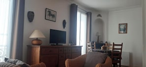 TV