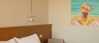 Costa Elegante Hotel & Suites