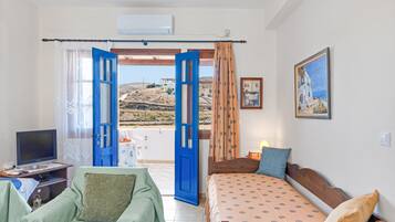 1 bedroom, free WiFi, bed sheets