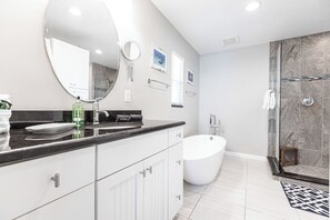 Hair dryer, towels - Tide's End (Pool home on canal) (Siesta key)