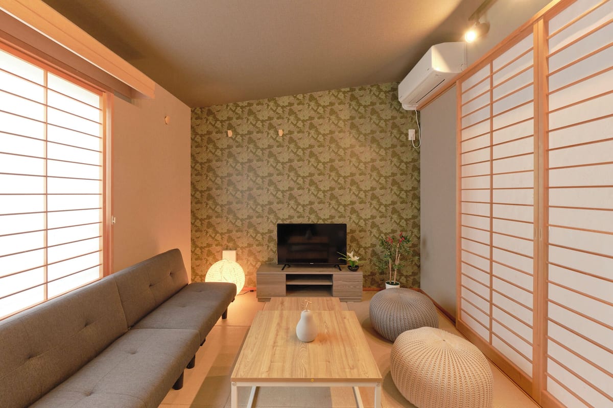 3F/Accommodates three-person, Non Smoking | Free WiFi, bed sheets