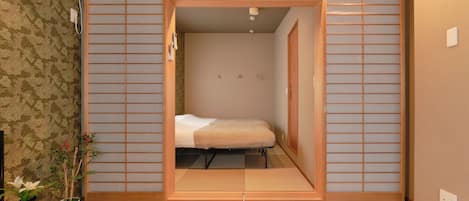 3F/Accommodates three-person, Non Smoking | Living area