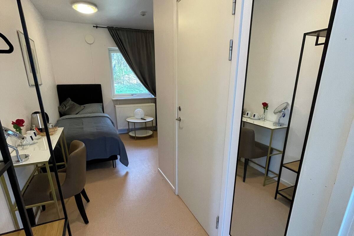 Comfort Double or Twin Room | Desk, laptop workspace, WiFi (free)