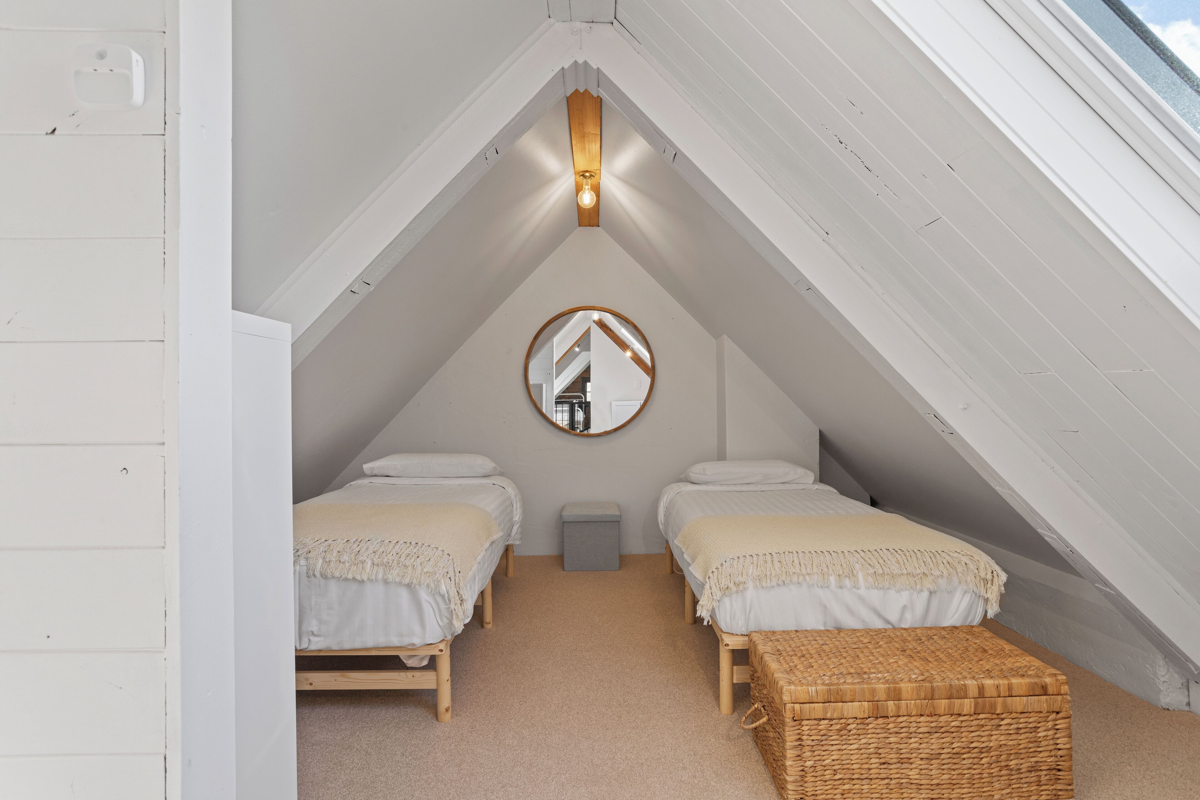 3 bedrooms, iron/ironing board, travel cot, WiFi