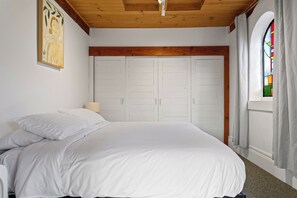 3 soverom, strykejern/-brett, reiseseng for barn og wi-fi