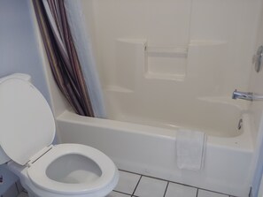Standard Single Room | Bathroom shower