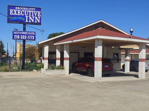 Brooks City Executive Inn