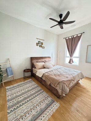 4 Schlafzimmer, Bügeleisen/Bügelbrett, kostenloses WLAN, Bettwäsche