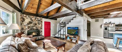 Smart-TV, Kamin, Tischfußball