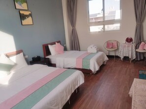 Family Triple Room, Partial Ocean View | Individually decorated, individually furnished, free WiFi - SHENSHIMINSHU (Jinning)