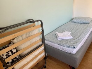 1 bedroom, WiFi, bed sheets