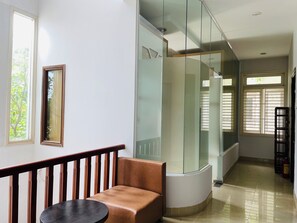 Tabla de planchar con plancha y wifi gratis 