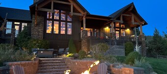 Panoramic Cascade Views from a Sprawling Residence in Brasada Ranch