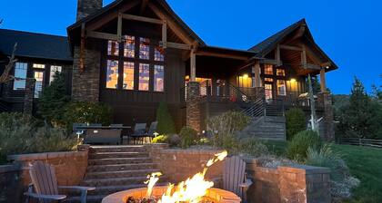 Panoramic Cascade Views from a Sprawling Residence in Brasada Ranch