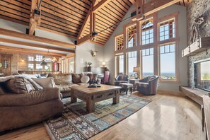 Smart TV, fireplace, stereo