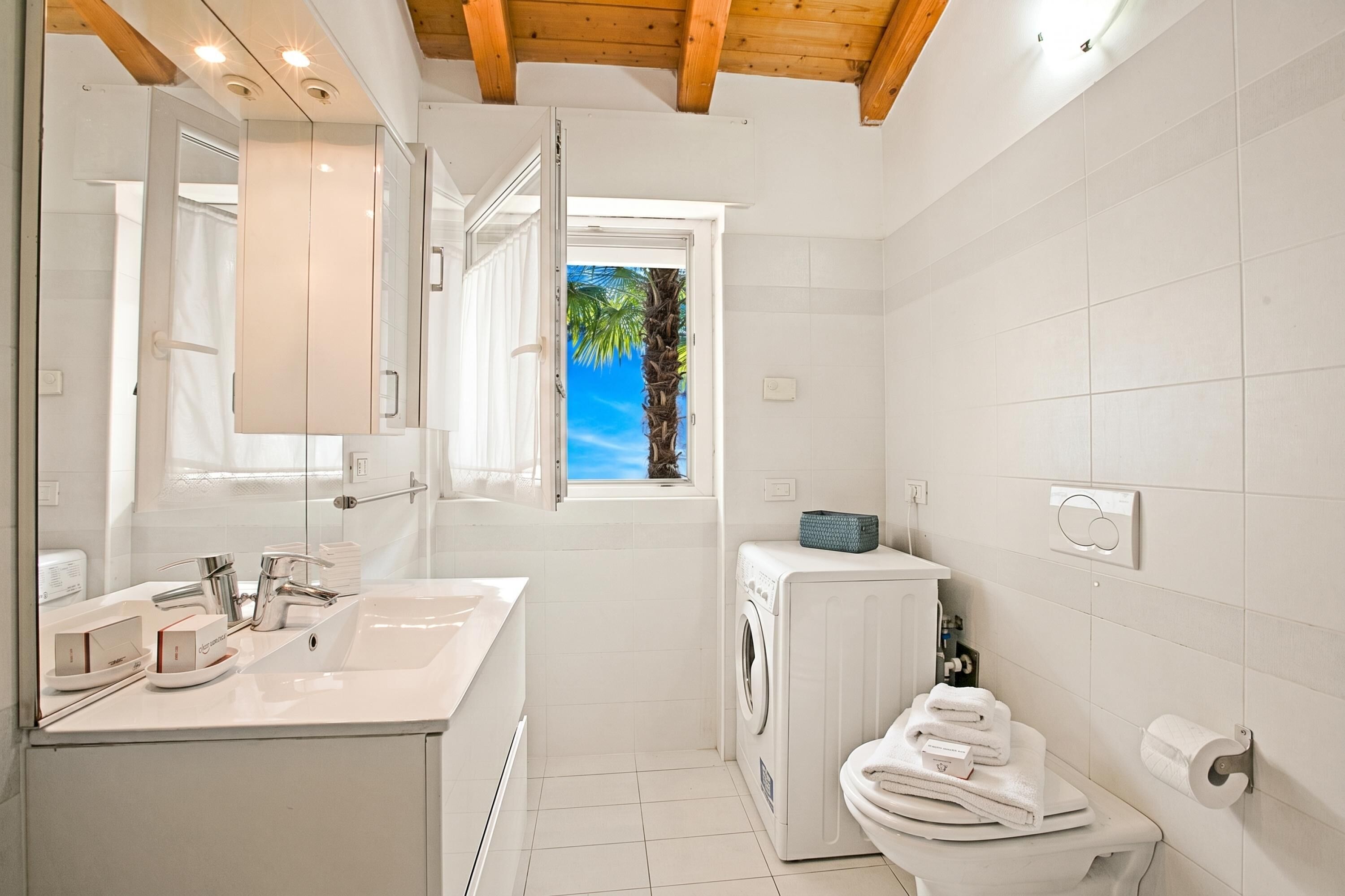 Dusche, Haartrockner, Bidet, Handtücher