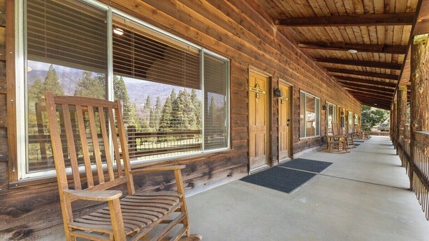 Unclassified image, 1 of 43, button - Camp Nelson Lodge Room 10 (Springville)