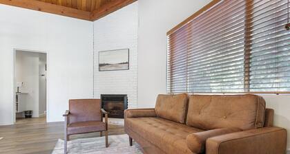 Camp Nelson Lodge Room 10
