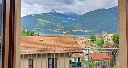 Flat near Rezzonico Castle ( CASA SOFI)