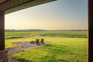 Property grounds - Cyprus Bend Lodge - Relax and sleep 20+ in private comfort close to Dyersburg (Friendship)