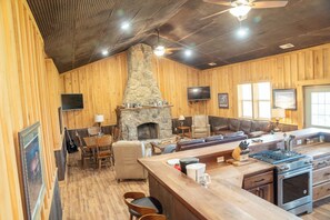 Interior - Cyprus Bend Lodge - Relax and sleep 20+ in private comfort close to Dyersburg (Friendship)