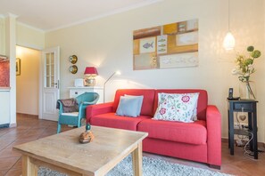 TV, DVD player, stereo - Am Dorfteich - 2 Zimmer App. mit Einzigartigem Seeblick, Stellplatz, Wlan, Haustiere Erlaubt (Wenningstedt)