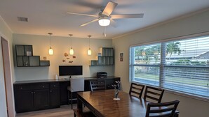 Dining - Salt Pool | Sleeps 8 | Two Turns to Anna Maria, One to IMG! (Bradenton)